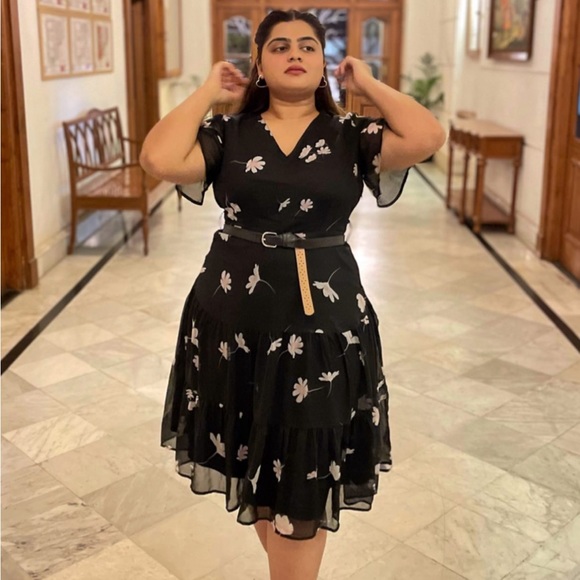 Floral midi dress - Picture 2 of 3